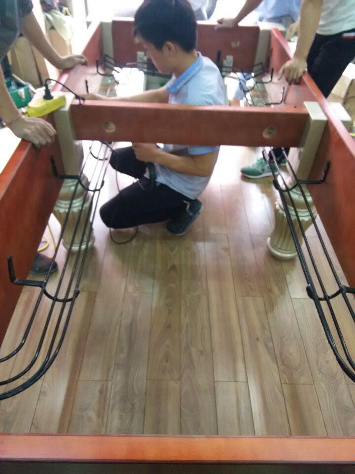 内置轨道黑8台球桌